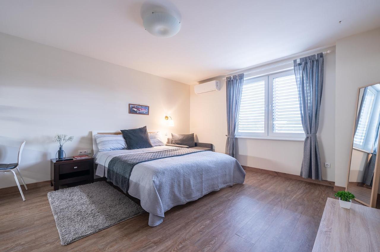 Gyneju Self Check-In Apartments VNO Exterior photo